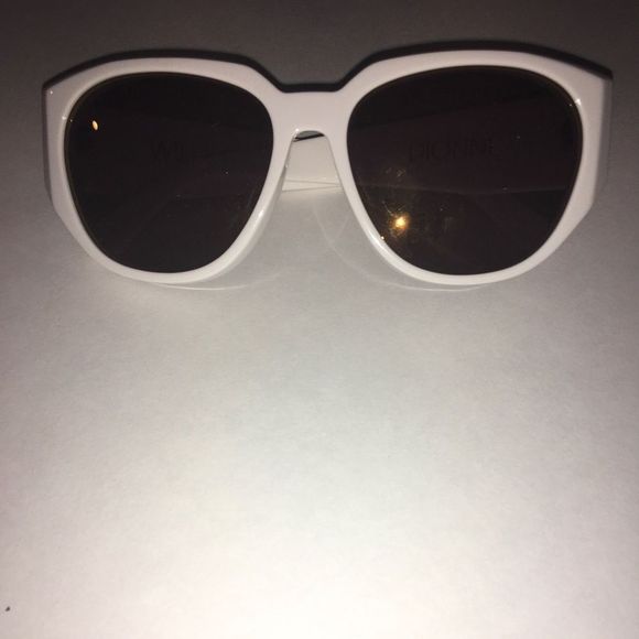 Wildfox Dionne Sunglasses main image 4